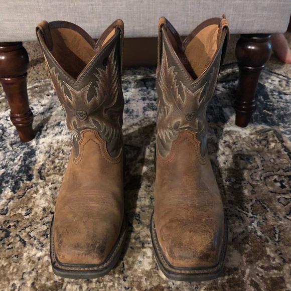 Sold on other site. Steel toe ARIAT work boots. - Picture 2 of 6